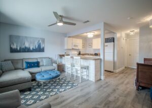 oak shores living room